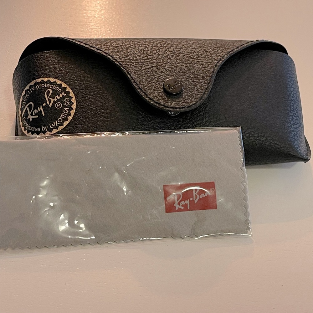 Black leather rayban ray-Ban sunglasses case cloth